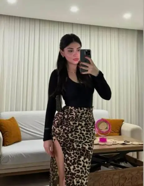 ZEYTİNBURNU Escort CEYDA - Gerçek Fotoğraflı Doğrulanmış Profil ZEYTİNBURNU VIP Escort CEYDA - Doğrulanmış Model
